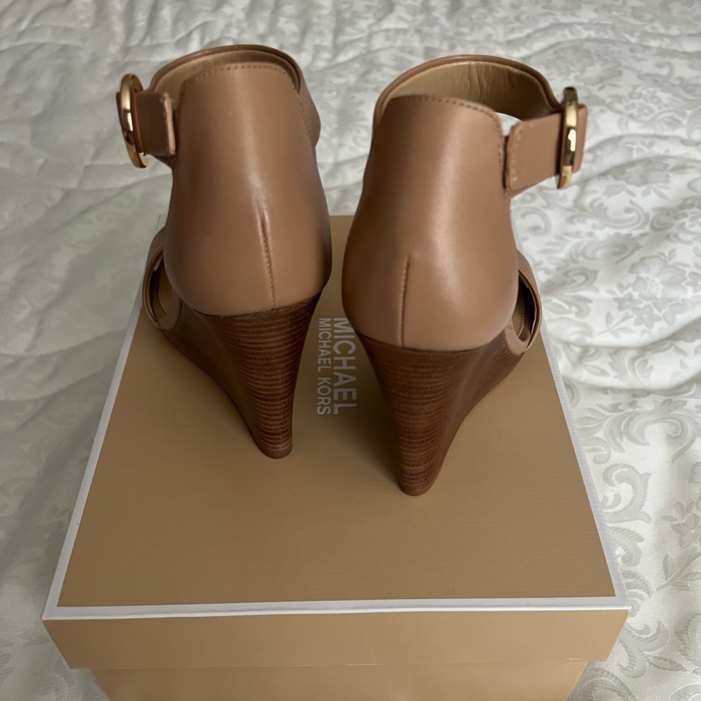 Michael by Michael Kors Lena Leather Wedge - Picture 8 of 11